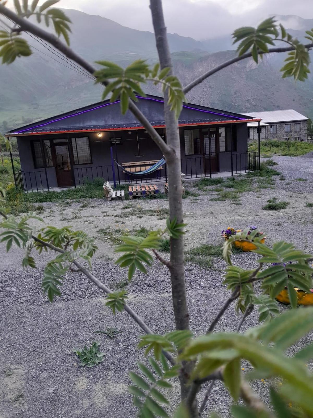 Nikolozi Hotel Kazbegi Exterior photo